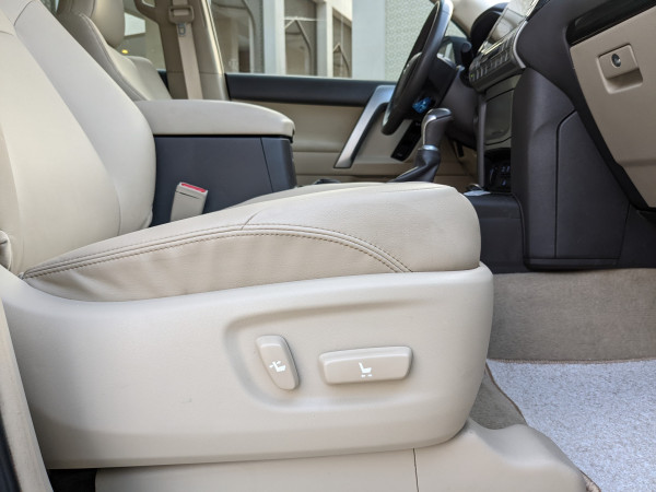 Toyota LAND CRUISER PRADO 2022  Grey LHD Petrol AT SUV 4WD view 5