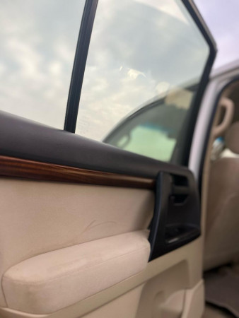 Toyota Land Cruiser 2017/ White LHD Diesel AT SUV 4WD view 18