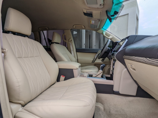 Toyota LAND CRUISER PRADO 2014  Grey LHD Petrol AT SUV 4WD view 6