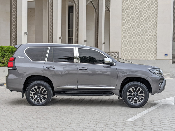 Toyota LAND CRUISER PRADO 2014  Grey LHD Petrol AT SUV 4WD view 23