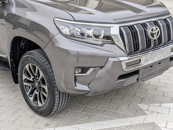 Toyota LAND CRUISER PRADO 2014  Grey LHD Petrol AT SUV 4WD view 24