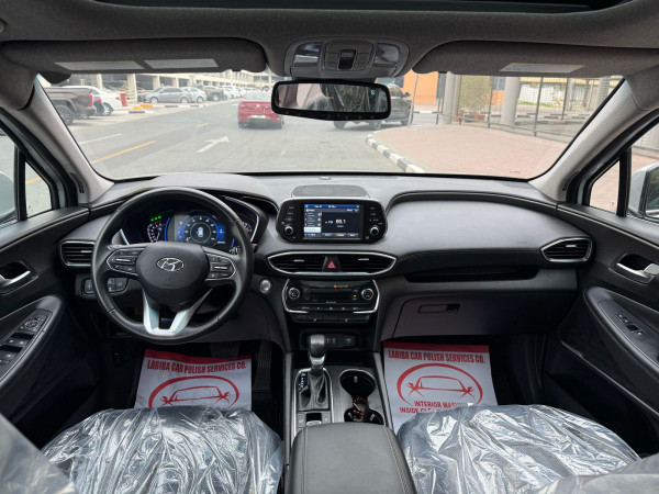 Hyundai Santa Fe 2019/ Silver LHD Petrol AT SUV 2WD view 3