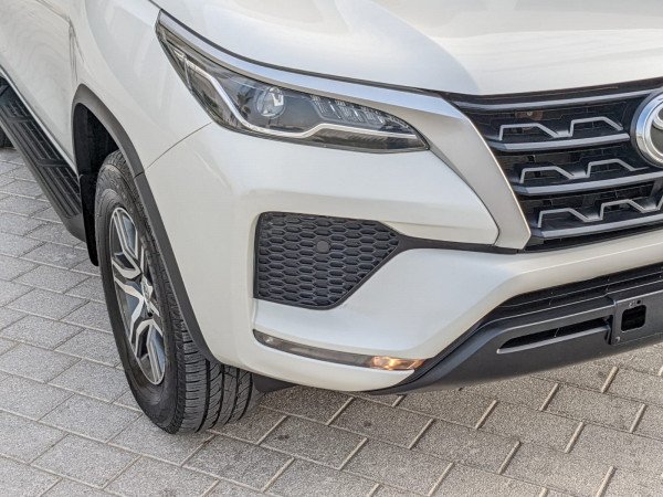 Toyota Fortuner 2021  White LHD Petrol AT SUV 4WD view 23