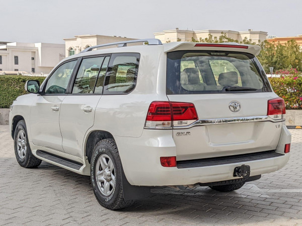 Toyota Land Cruiser 2019  White LHD Diesel AT SUV 4WD view 2