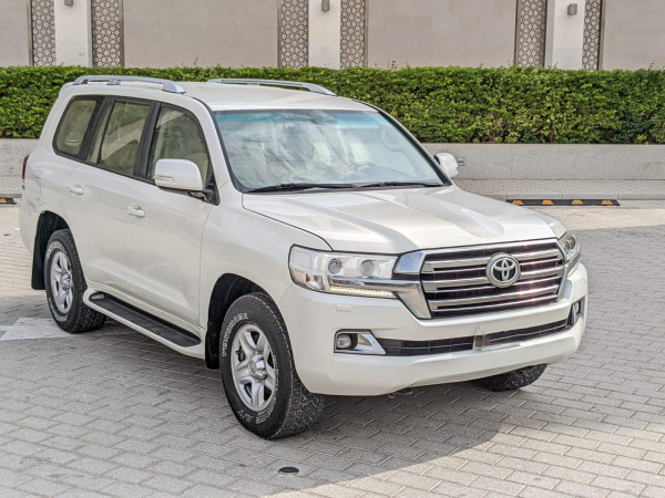 Toyota Land Cruiser 2019  White LHD Diesel AT SUV 4WD view 3