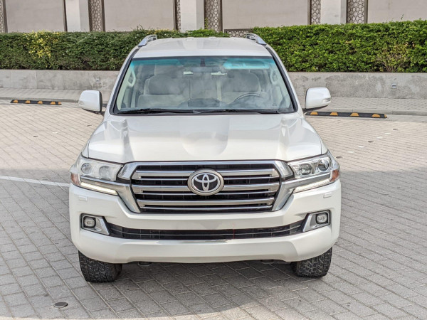 Toyota Land Cruiser 2019  White LHD Diesel AT SUV 4WD view 22