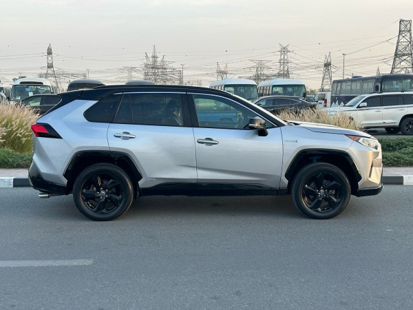 Toyota RAV 4 2019  Silver LHD Hybrid AT SUV Crossover 4WD view 7