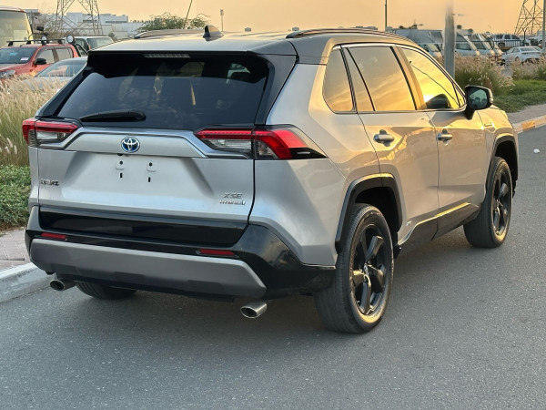 Toyota RAV 4 2019  Silver LHD Hybrid AT SUV Crossover 4WD view 11