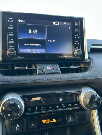 Toyota RAV 4 2019  Silver LHD Hybrid AT SUV Crossover 4WD view 14