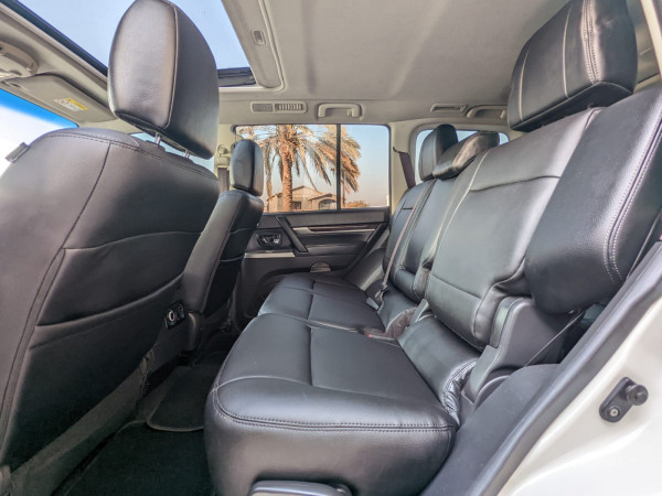 Mitsubishi Pajero 2016/ White LHD Petrol AT SUV 4WD view 7