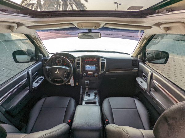 Mitsubishi Pajero 2016/ White LHD Petrol AT SUV 4WD view 8