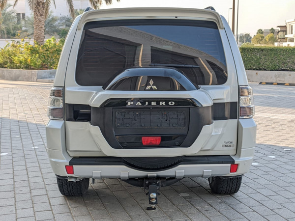 Mitsubishi Pajero 2016/ White LHD Petrol AT SUV 4WD view 21