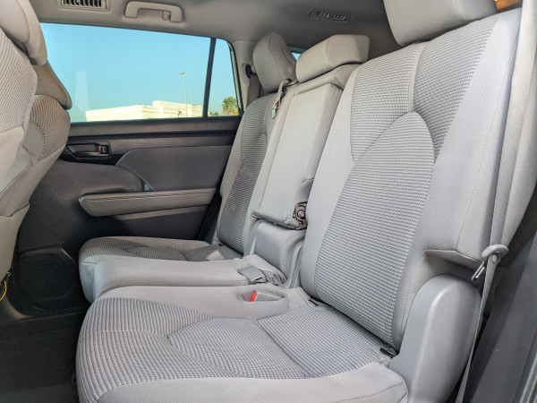 Toyota Highlander 2022/ White LHD Hybrid AT SUV 2WD view 5