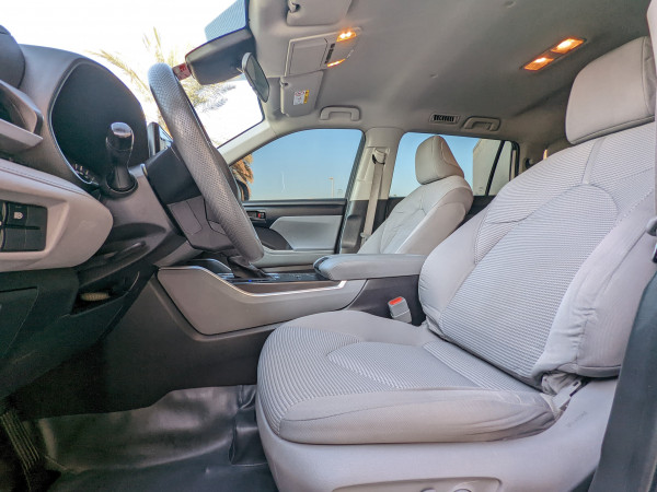 Toyota Highlander 2022/ White LHD Hybrid AT SUV 2WD view 9
