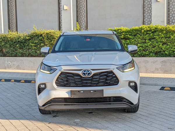 Toyota Highlander 2022/ White LHD Hybrid AT SUV 2WD view 17