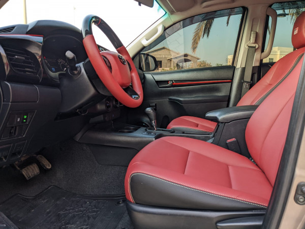 Toyota Hilux 2020  Bronze LHD Petrol AT Pickup 4WD view 8