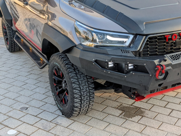 Toyota Hilux 2020  Bronze LHD Petrol AT Pickup 4WD view 11