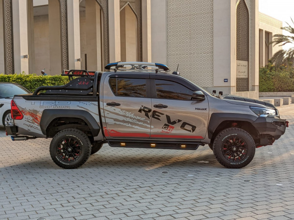 Toyota Hilux 2020  Bronze LHD Petrol AT Pickup 4WD view 13