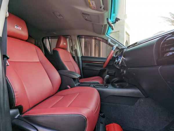 Toyota Hilux 2020  Bronze LHD Petrol AT Pickup 4WD view 19
