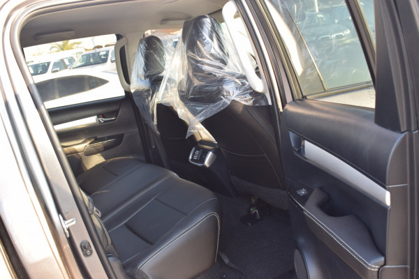 Toyota Hilux 2020  Grey RHD Diesel AT Pickup 4WD view 8
