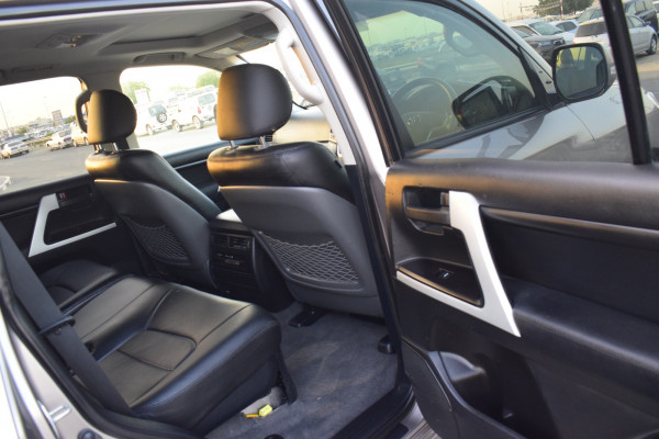Toyota Land Cruiser 2017/ Grey RHD Diesel AT SUV 4WD view 16