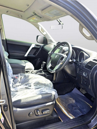Toyota LAND CRUISER PRADO 2017/ Grey RHD Diesel AT SUV 4WD view 6
