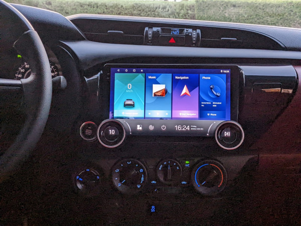 Toyota Hilux 2020  Black LHD Petrol AT Pickup 4WD view 7