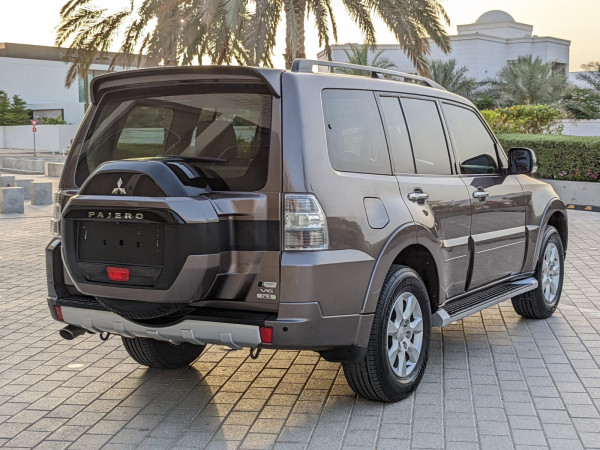 Mitsubishi Pajero 2016  Brown LHD Petrol AT SUV 4WD view 13