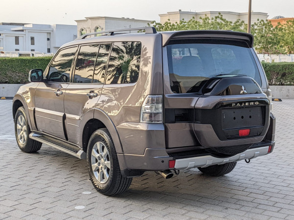 Mitsubishi Pajero 2016  Brown LHD Petrol AT SUV 4WD view 16