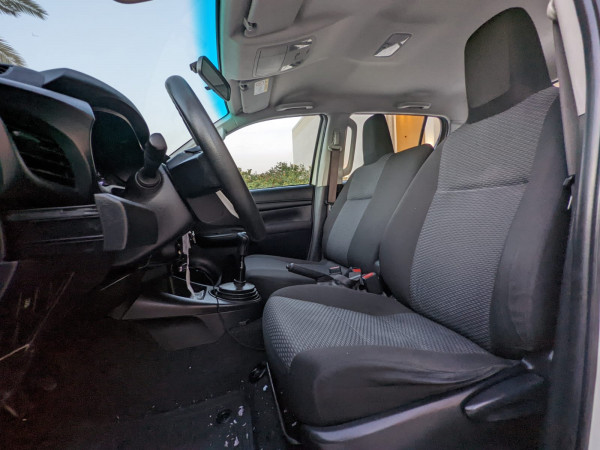 Toyota Hilux 2019  White LHD Diesel MT Pickup 4WD view 7