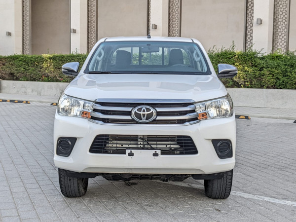 Toyota Hilux 2019  White LHD Diesel MT Pickup 4WD view 16