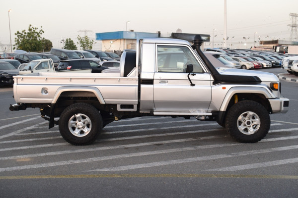 Toyota Land Cruiser Pickup 2021  Silver RHD Diesel MT Pickup 4WD view 6