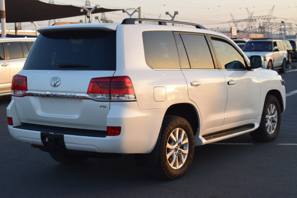 Toyota Land Cruiser 2020  White RHD Diesel AT SUV 4WD view 11