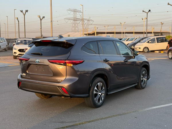 Toyota Highlander 2021/ Grey LHD Hybrid AT SUV 2WD view 10