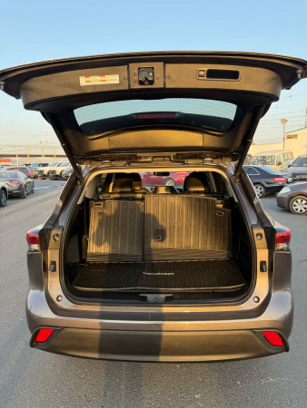 Toyota Highlander 2021/ Grey LHD Hybrid AT SUV 2WD view 12