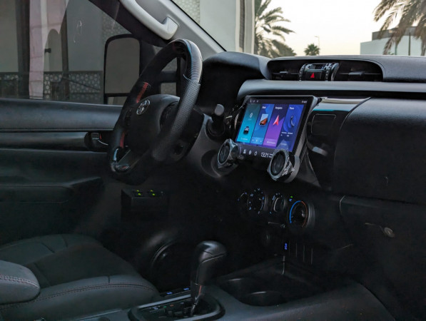 Toyota Hilux 2019/ Black LHD Petrol AT Pickup 4WD view 4