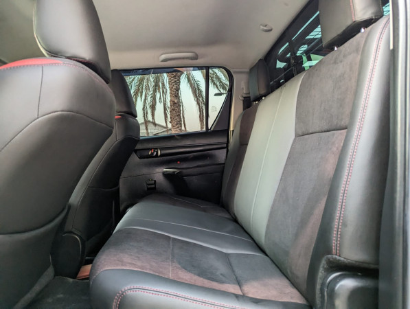 Toyota Hilux 2019/ Black LHD Petrol AT Pickup 4WD view 9