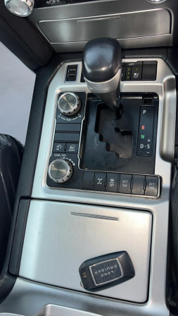 Toyota Land Cruiser 2020/ Silver RHD Diesel AT SUV 4WD view 6