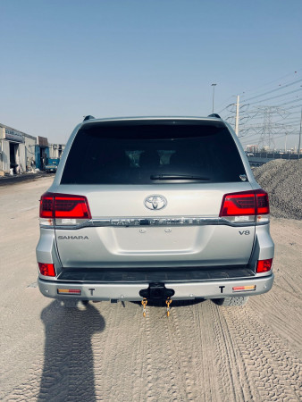 Toyota Land Cruiser 2020/ Silver RHD Diesel AT SUV 4WD view 13