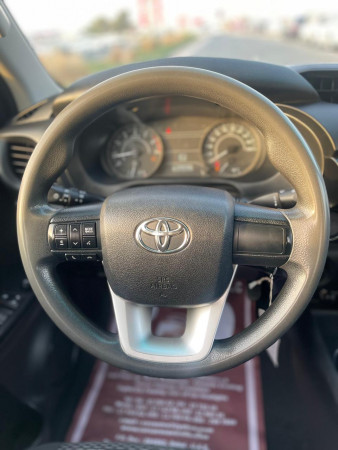 Toyota Hilux 2018/ White LHD Petrol AT Pickup 4WD view 2