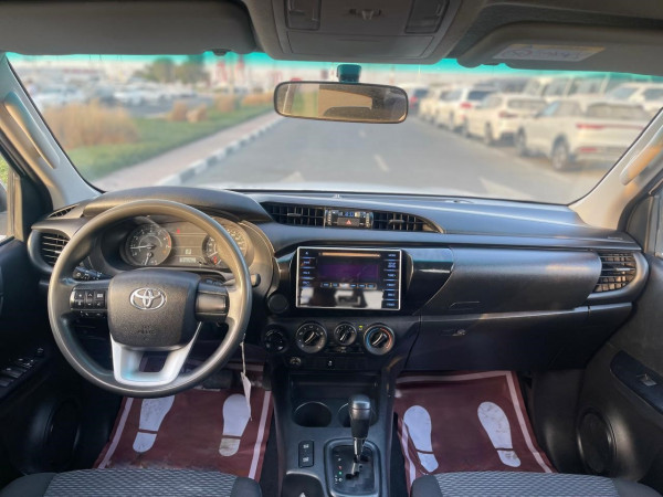Toyota Hilux 2018/ White LHD Petrol AT Pickup 4WD view 3
