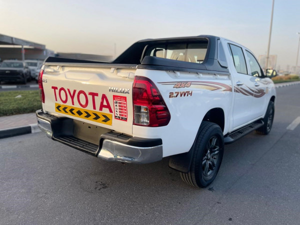 Toyota Hilux 2018/ White LHD Petrol AT Pickup 4WD view 6