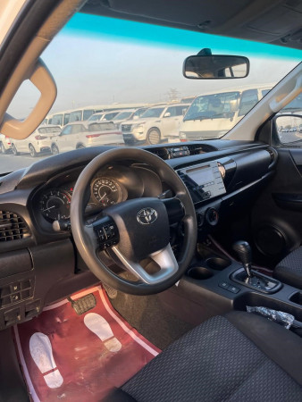 Toyota Hilux 2018/ White LHD Petrol AT Pickup 4WD view 10