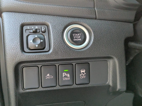 Mitsubishi Montero 2021/ Grey LHD Petrol AT SUV 4WD view 13