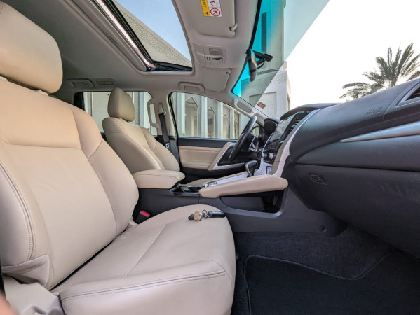 Mitsubishi Montero 2021/ Grey LHD Petrol AT SUV 4WD view 21