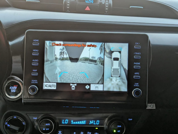 Toyota Hilux 2023/ Black LHD Petrol AT Pickup 4WD view 8