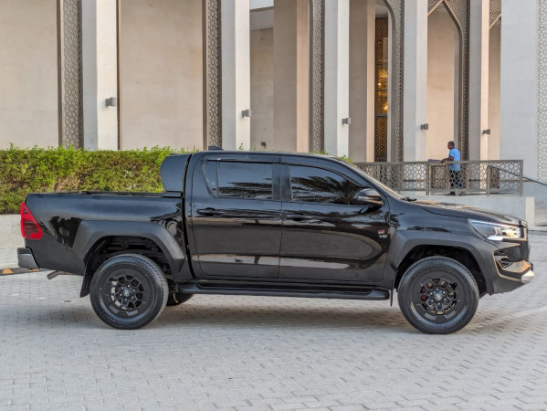 Toyota Hilux 2023/ Black LHD Petrol AT Pickup 4WD view 13