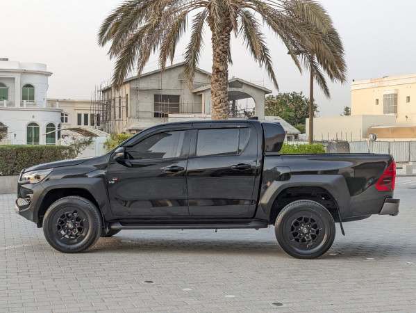Toyota Hilux 2023/ Black LHD Petrol AT Pickup 4WD view 14