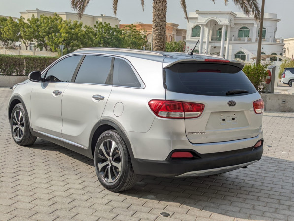 Kia Sorento 2016/ Silver LHD Petrol AT SUV 2WD view 10