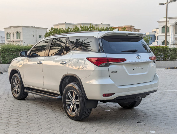 Toyota Fortuner 2021/ White LHD Petrol AT SUV 4WD view 15